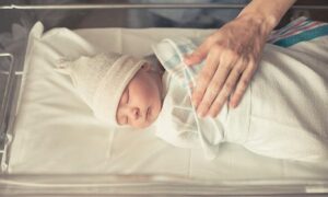Cradle Your Newborn: Heartfelt Swaddling Techniques Revealed