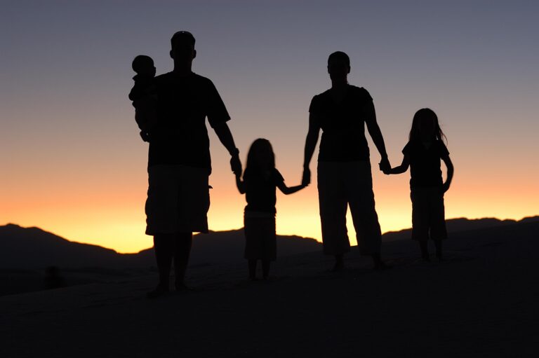 Balancing Family and Friends: Thrive While Raising Kids!