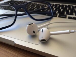 Top Family-Friendly Podcasts for Fun Listening Adventures!