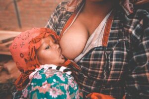 Breast vs. Formula: Choosing What Truly Nourishes Your Baby