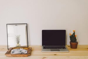 Conquer Housework: Simple Strategies for an Organized Home!