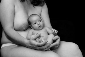 Embrace the Bond: The Magic of Skin-to-Skin with Baby