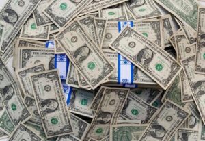 Empowered Savings: Smart Budgeting Tips for Moms!